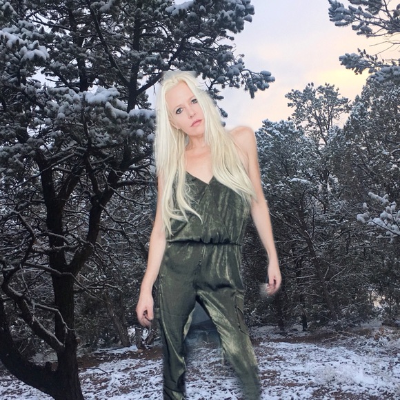 Gorgeous silk olive green jumpsuit by ACOA - Picture 3 of 11